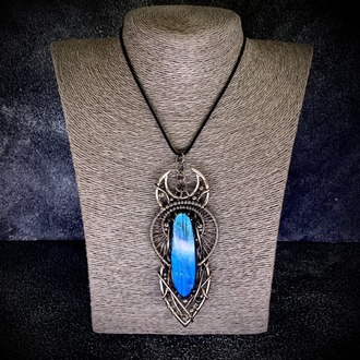 Totem Keepert - Labradorite Pendant