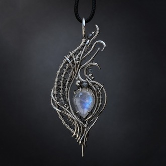 Moonroot – Moonstone Pendant