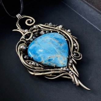 Mountain Heart - Apatite Pendant