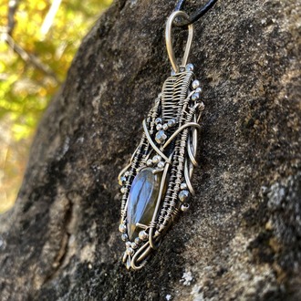 Nomad Tear - Labradorite Pendant