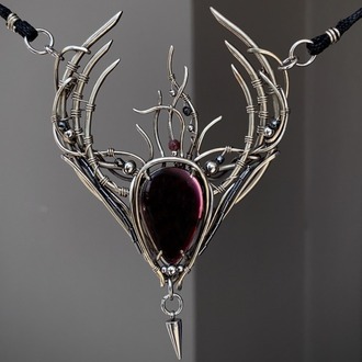 Scarlet Sovereign – Garnet Pendant