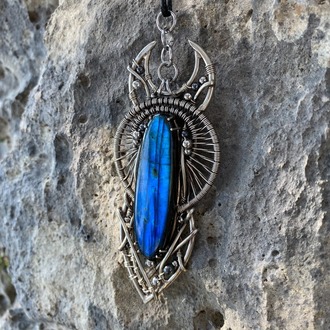 Totem Keepert - Labradorite Pendant
