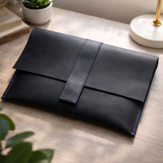 Siyah Mat Deri/ Mavi Dikiş Clutch