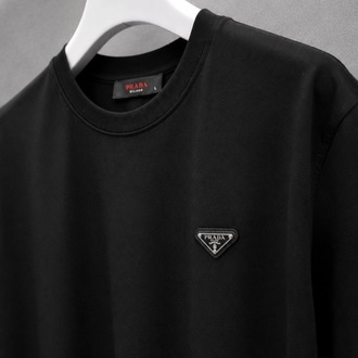 PRADA Premium T-shirt 