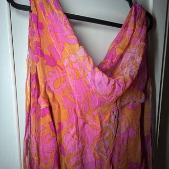 sifon sirt detayli elbise