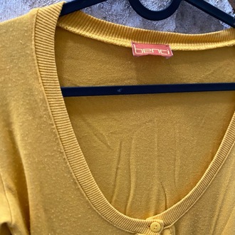 low cut cardigan 