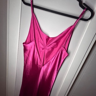 pembe maxi saten elbise