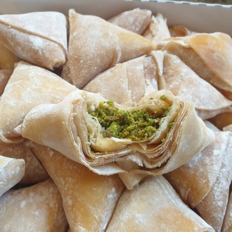 Muska (Samsa) Antep Fıstıklı
