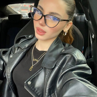Violet siyah