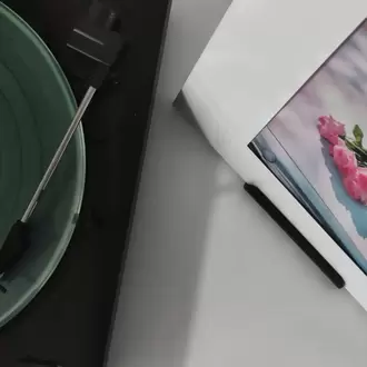 2025 Minimalist Vinyl Plak Standı | LP Albüm Sergileme Aparatı – Modern Tasarım