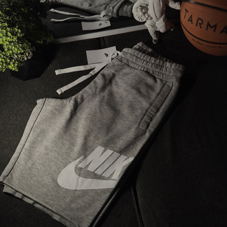 Nike ‘SWOOSH’ Short Gri