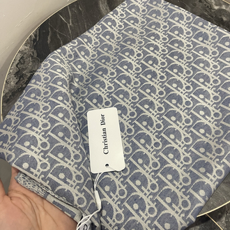 Dior eşarp