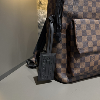 LOUIS VUITTON SIRT ÇANTASI