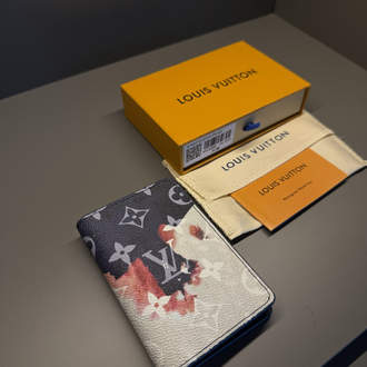 LUIS VUITTON KARTLIK 