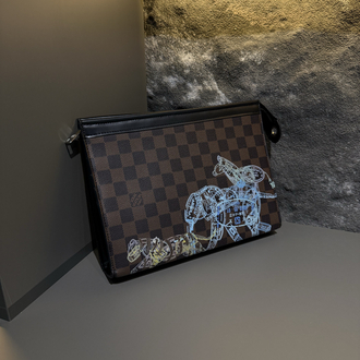 LOUIS VUITTON EL ÇANTASI