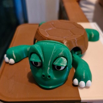 3D Baskı ile Üretilen Sevimli ve İşlevsel: Kaplumbağa Bardak Tutacağı