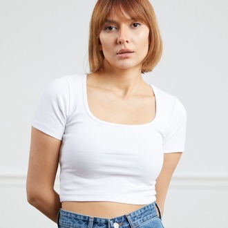Kare Yaka Crop Body T-Shirt