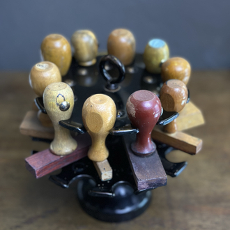 Stamp standı