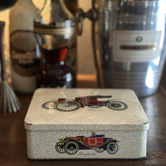Vintage 1960 Teneke Kutu