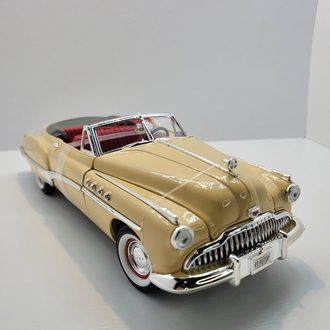Buick Roadmaster Convertible – Motormax 1:18