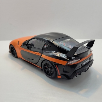 Solido 1:18 Toyota GR Supra – Detaylı Diecast Koleksiyon Modeli