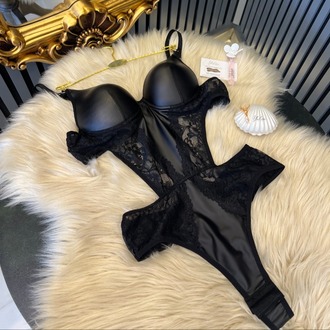 Siyah Dantelli Bodysuit