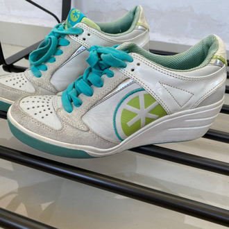steve madden futuristic lime sneakers
