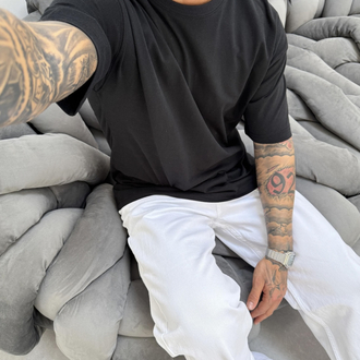 Siyah Yarı Oversize Tshirt 