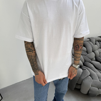 Beyaz Yarı Oversize Tshirt