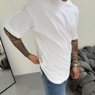 Beyaz Yarı Oversize Tshirt
