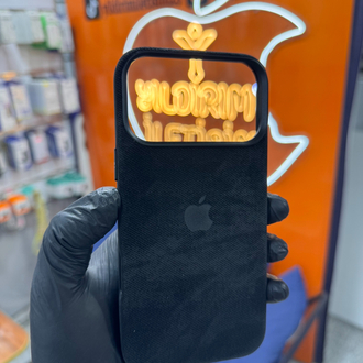 İPHONE 17 PRO VE PRO MAX LOGOLU KILIF