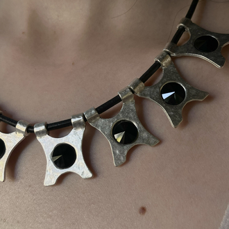 vintage neck