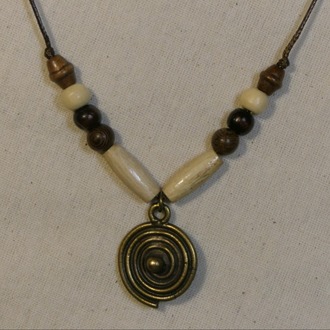 Antik Spiral Boncuklu İp Kolye