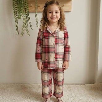 Kırmızı Yıldız Düğmeli Model Pijama Takımı