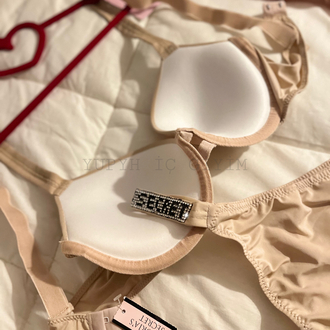 Victoria’s Secret Lovy Bej Set