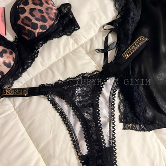 Victoria’s Secret Leo Saten Set