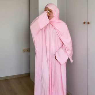 Parmak detaylı örtülü takım 