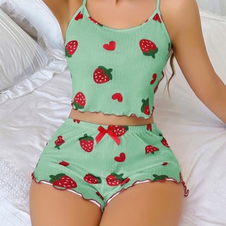 Çilek Desenli Yeşil Şort Askılı Crop Pijama Takım %100 Pamuk