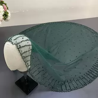 Zümrüt yeşili inci nakışlı gelin duvağı