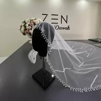 Beyaz nakışlı gelin duvağı