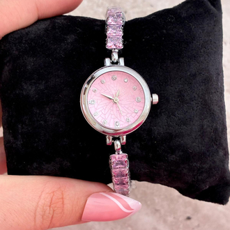 Pembe Su Yolu Saat