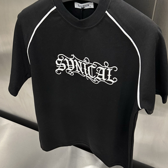 SYNICAL Nakış T-Shirt (Siyah)