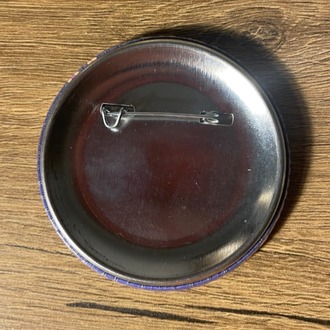 The Vigilante Rozet Pin (52 mm çap)