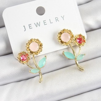 Zirkon Taşlı Papatya Model Gold Renk Küpe
