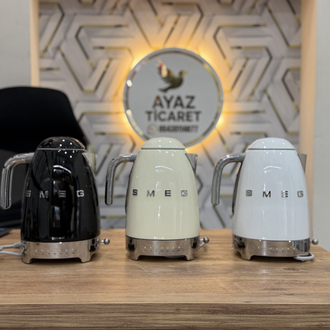 Smeg ısı ayarlı kettle (Krem)