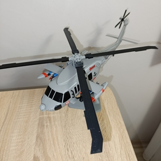 BlackHawk  helikopter (35cm)