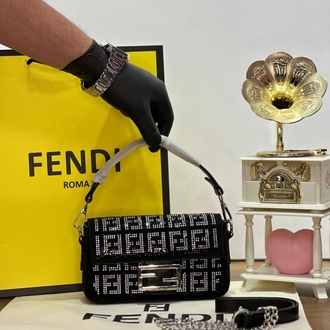 Fendi Baguette Mini Sequnis or Crystals bag✨

