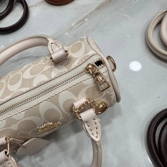 COACH mini cylinder✨
