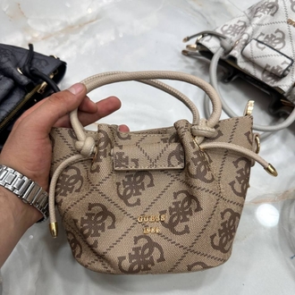 Guess Yavrulu Çanta