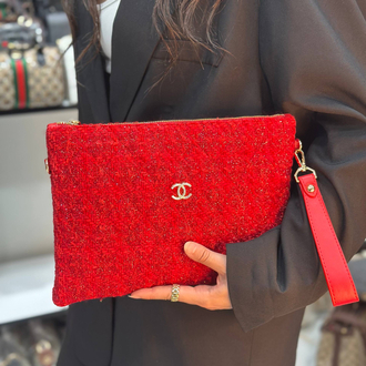 CHANEL CLUTCH